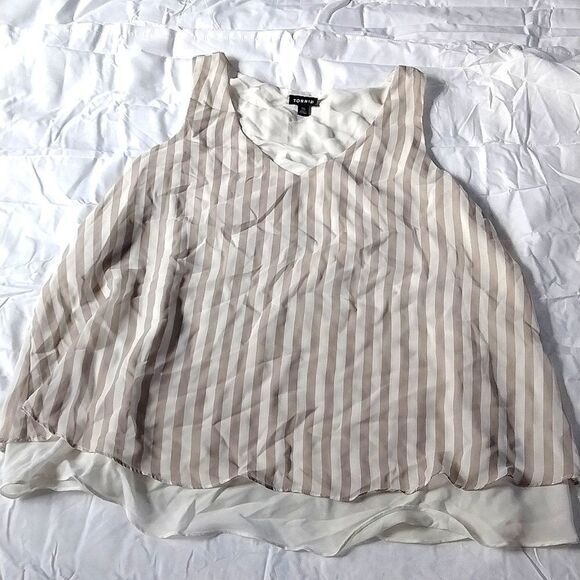 NWOT Torrid Chiffon Swing Tank 00 - Picture 3 of 4